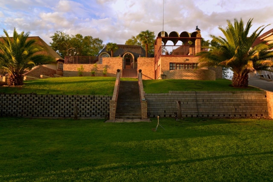 To Let 3 Bedroom Property for Rent in Bloemhof North West